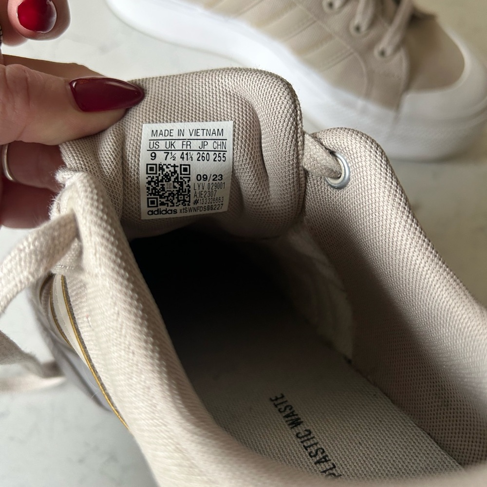Adidas Women’s Bravada 2.0 Platform Wonder Beige Canvas Sneaker - Picture 11 of 15